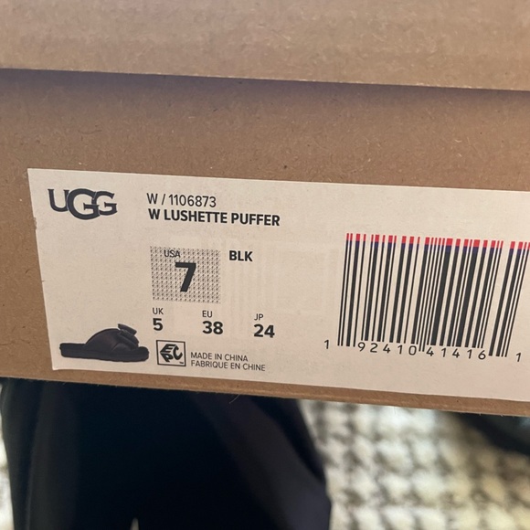 Black UGG Lushette Puffer Slide - Picture 5 of 5